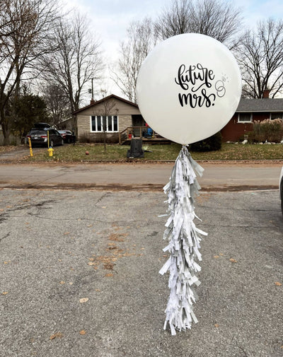 Jumbo Tassel Balloon